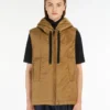 Gilet imbottito idrorepellente con cappuccio, color caramello Gilet imbottito idrorepellente con cappuccio, color caramello