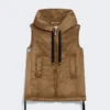 Gilet imbottito idrorepellente con cappuccio, color caramello Gilet imbottito idrorepellente con cappuccio, color caramello