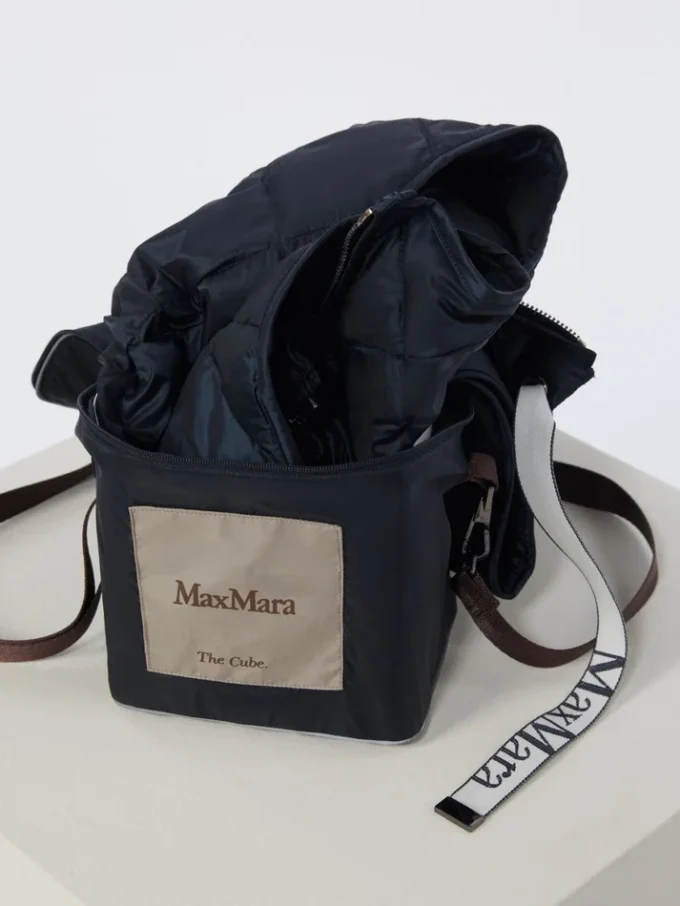 Gilet imbottito in tela di nylon idrorepellente, blu notte Gilet imbottito in tela di nylon idrorepellente, blu notte