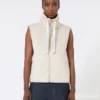 Gilet imbottito in tela di nylon idrorepellente, color sabbia Gilet imbottito in tela di nylon idrorepellente, color sabbia