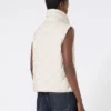 Gilet imbottito in tela di nylon idrorepellente, color sabbia Gilet imbottito in tela di nylon idrorepellente, color sabbia