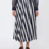 Gonna a pieghe in popeline stampata, blu navy