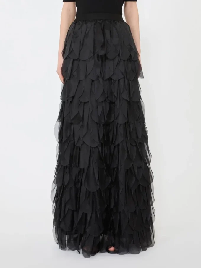 Gonna lunga con petali in organza di seta, nera Gonna lunga con petali in organza di seta, nera