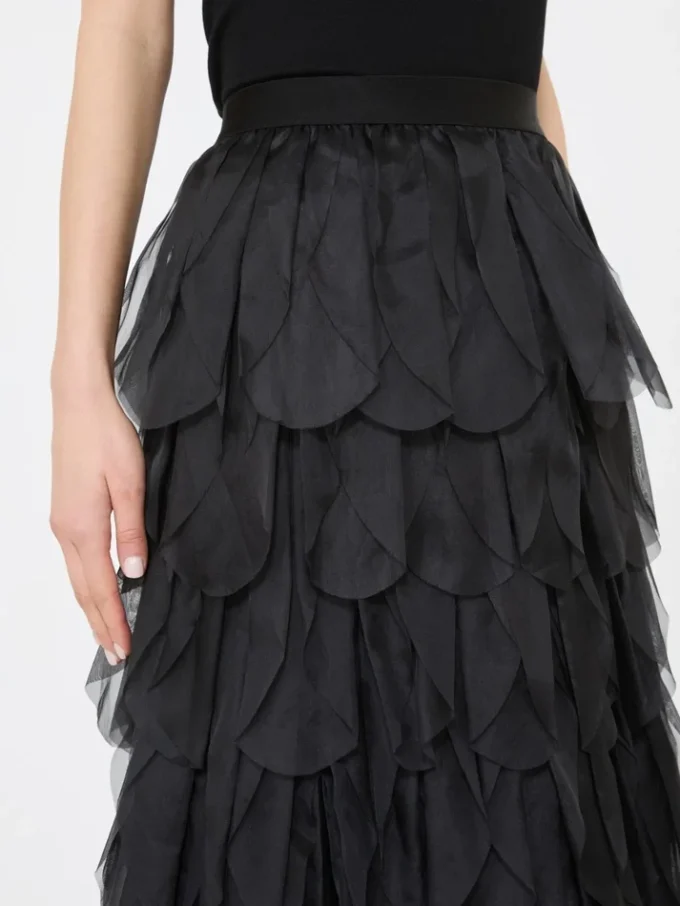 Gonna lunga con petali in organza di seta, nera Gonna lunga con petali in organza di seta, nera