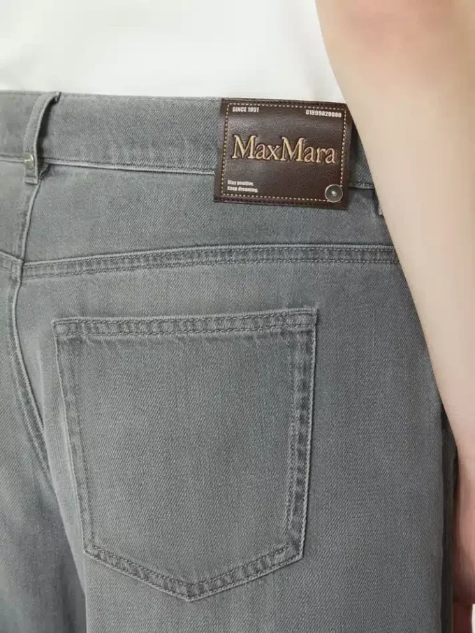 Jeans in denim a gamba a botte, grigio medio Jeans in denim a gamba a botte, grigio medio