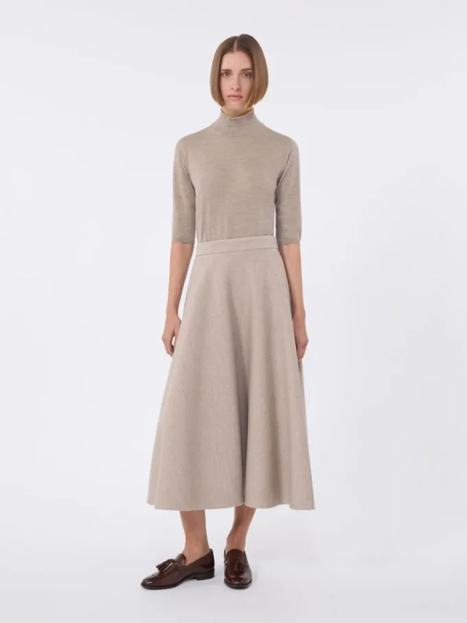Maglione a collo alto in maglia rasata di lana, marrone Maglione a collo alto in maglia rasata di lana, marrone