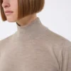 Maglione a collo alto in maglia rasata di lana, marrone Maglione a collo alto in maglia rasata di lana, marrone
