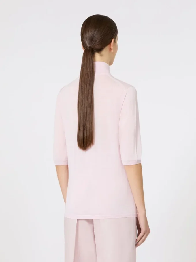 Maglione a collo alto in maglia rasata di lana, rosa Maglione a collo alto in maglia rasata di lana, rosa