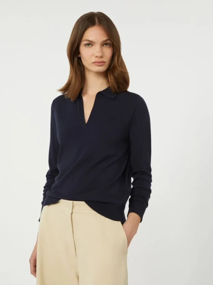 Maglione a collo alto in viscosa, blu navy Maglione a collo alto in viscosa, blu navy