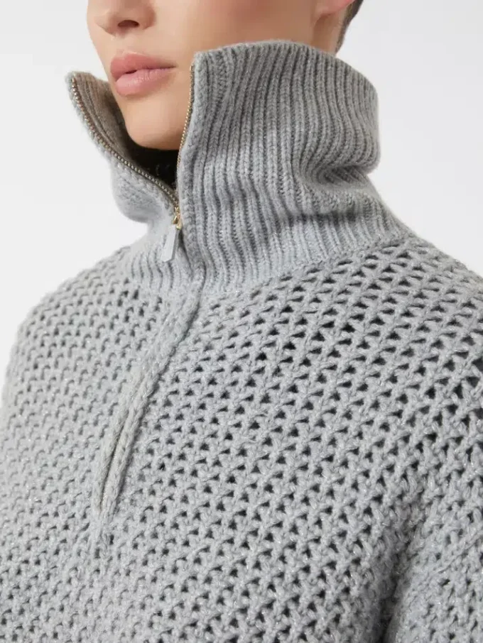 Maglione in lana, cashmere e lurex, grigio chiaro Maglione in lana, cashmere e lurex, grigio chiaro