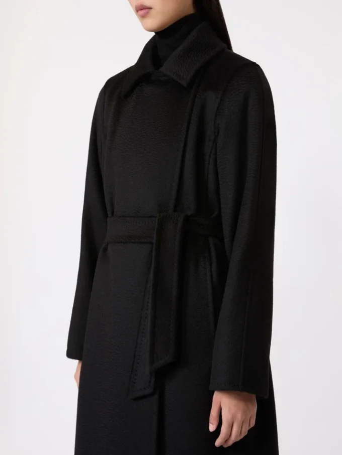 Manuela Coat, nero