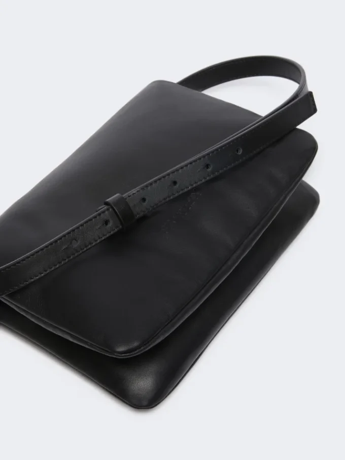 Mini borsa Soffy imbottita in nappa, nera