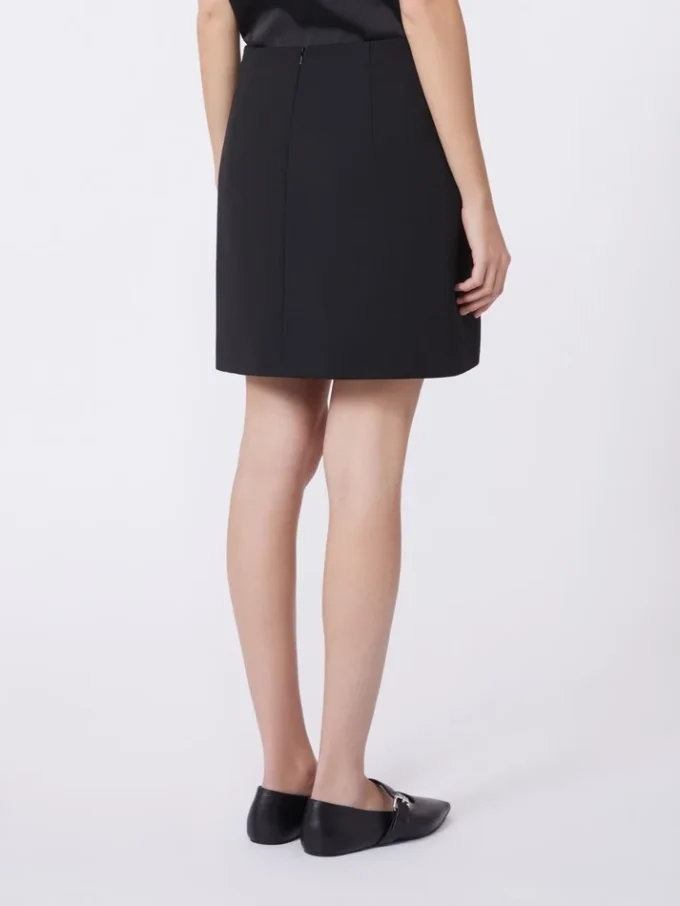 Minigonna in gabardine elasticizzata, nera