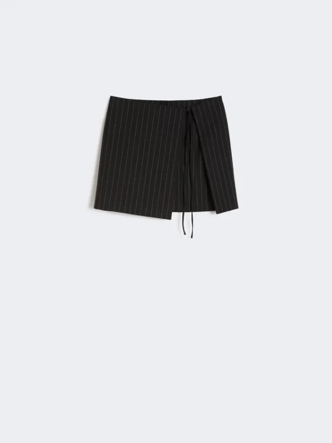 Minigonna in gabardine gessata, nera Minigonna in gabardine gessata, nera