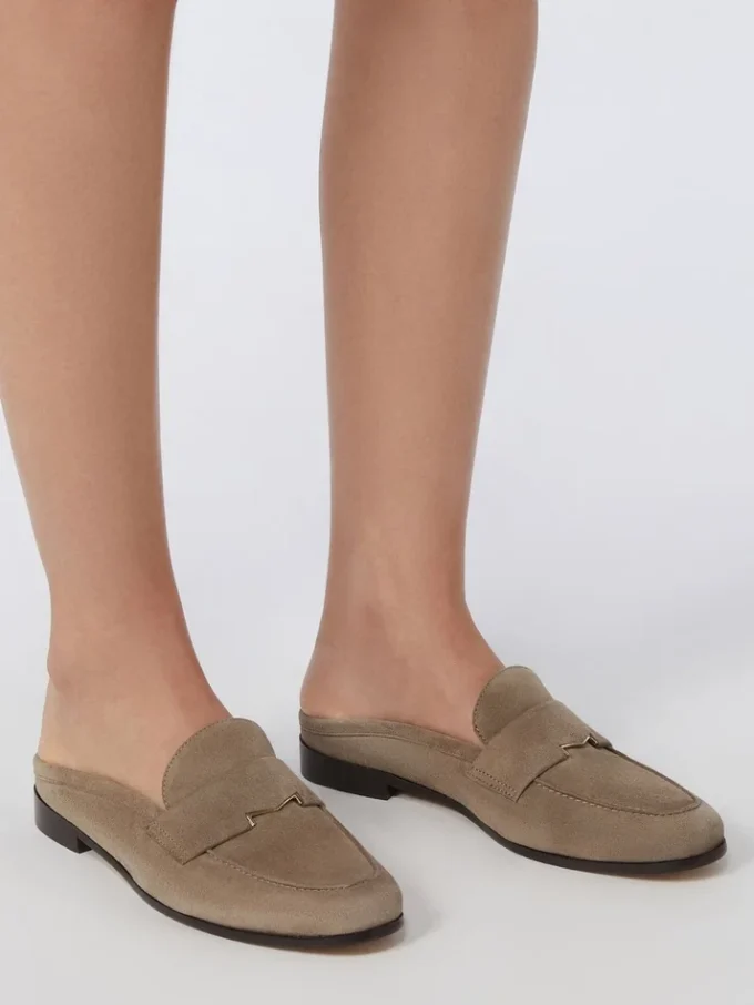 Mules in pelle scamosciata, color fango