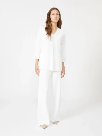 Maglione con scollo a V in filato di crêpe di viscosa, bianco ottico