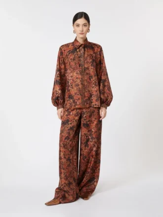 Camicia in seta stampata dal taglio morbido, color terracotta