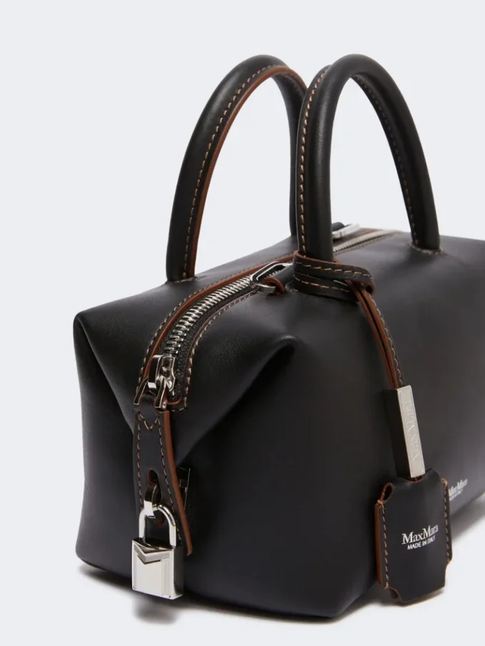 Piccola borsa a bombetta in pelle naturale, nera