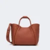 Piccola borsa in pelle stile marinaro, color ruggine Piccola borsa in pelle stile marinaro, color ruggine
