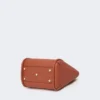 Piccola borsa in pelle stile marinaro, color ruggine Piccola borsa in pelle stile marinaro, color ruggine