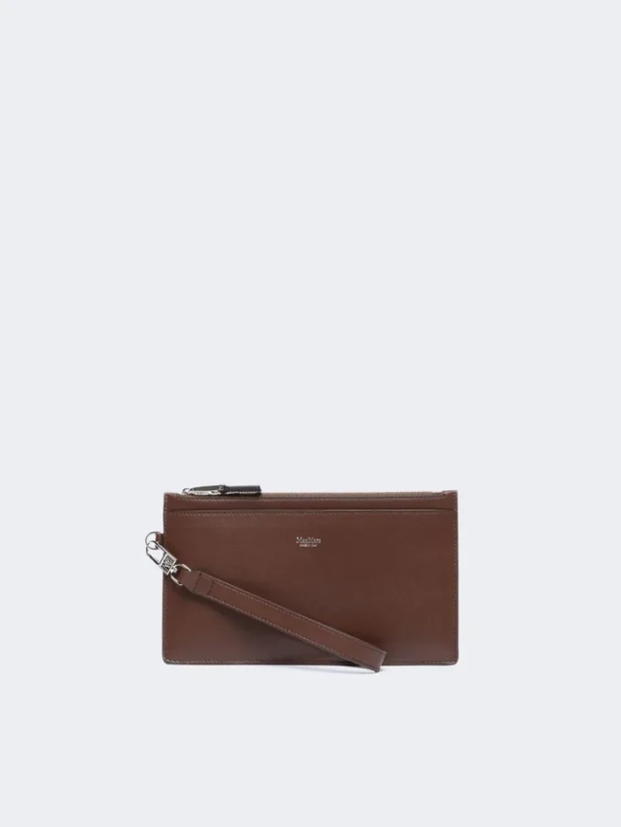 Pochette in pelle con cinturino da polso, color cacao