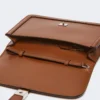 Pochette in pelle liscia, color tabacco Pochette in pelle liscia, color tabacco