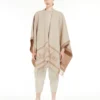 Poncho in lana jacquard, beige Poncho in lana jacquard, beige