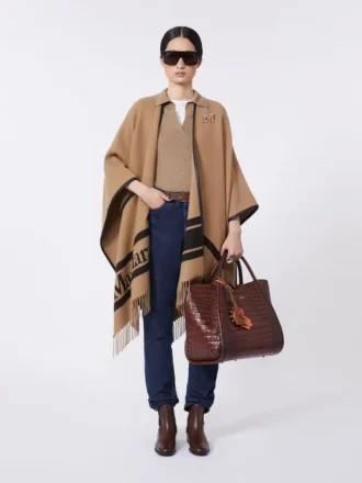 Poncho in lana jacquard, color cammello Poncho in lana jacquard, color cammello