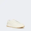 Scarpe da ginnastica basse in pelle martellata, bianche Scarpe da ginnastica basse in pelle martellata, bianche