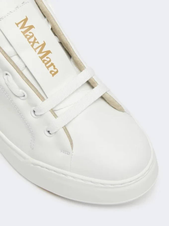 Sneakers in pelle, bianco ottico Sneakers in pelle, bianco ottico