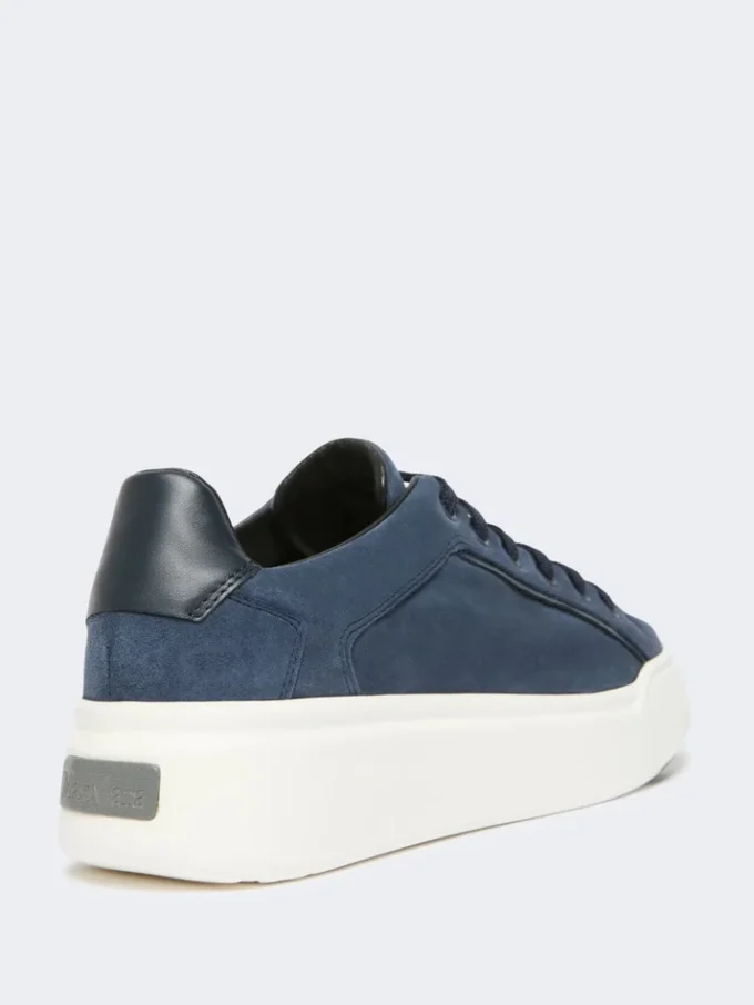 Sneakers in pelle scamosciata, blu oltremare Sneakers in pelle scamosciata, blu oltremare