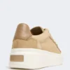 Sneakers in pelle scamosciata, color sabbia Sneakers in pelle scamosciata, color sabbia