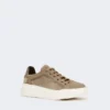 Sneakers in pelle scamosciata, colore fango Sneakers in pelle scamosciata, colore fango