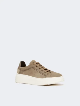 Sneakers in pelle scamosciata, colore fango