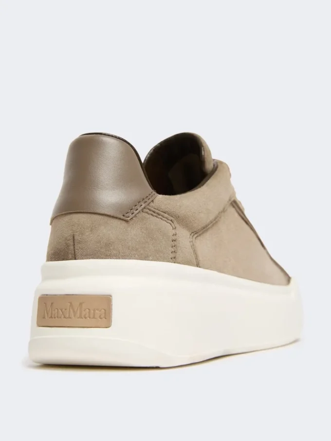 Sneakers in pelle scamosciata, colore fango Sneakers in pelle scamosciata, colore fango
