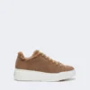 Sneakers in pelle scamosciata e tessuto teddy, color nocciola Sneakers in pelle scamosciata e tessuto teddy, color nocciola