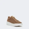 Sneakers in pelle scamosciata e tessuto teddy, color nocciola Sneakers in pelle scamosciata e tessuto teddy, color nocciola