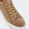 Sneakers in pelle scamosciata e tessuto teddy, color nocciola Sneakers in pelle scamosciata e tessuto teddy, color nocciola