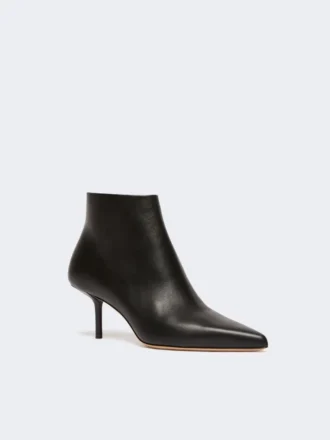 Stivaletti in pelle con zip, neri Stivaletti in pelle con zip, neri