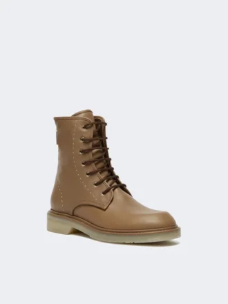Stivaletti militari in pelle, color nocciola Stivaletti militari in pelle, color nocciola