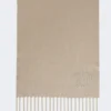 Stola in puro cashmere con dettaglio monogramma, sabbia Stola in puro cashmere con dettaglio monogramma, sabbia