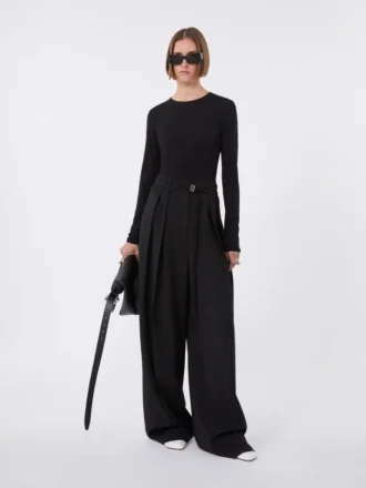 T-shirt aderente in jersey, nera
