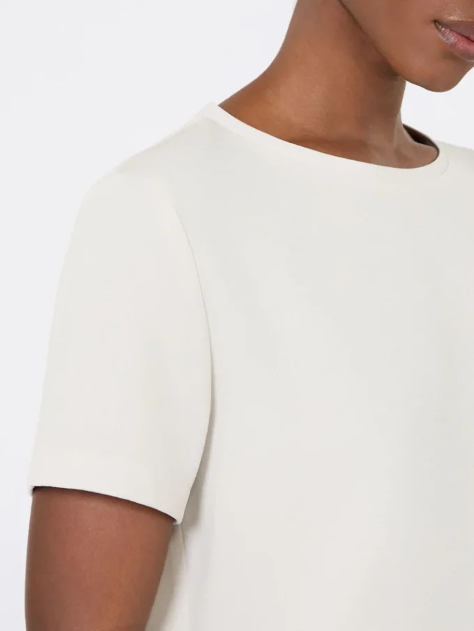 T-shirt in raso, color naturale T-shirt in raso, color naturale
