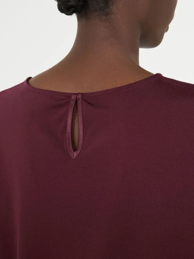 T-shirt in raso e jersey, bordeaux T-shirt in raso e jersey, bordeaux