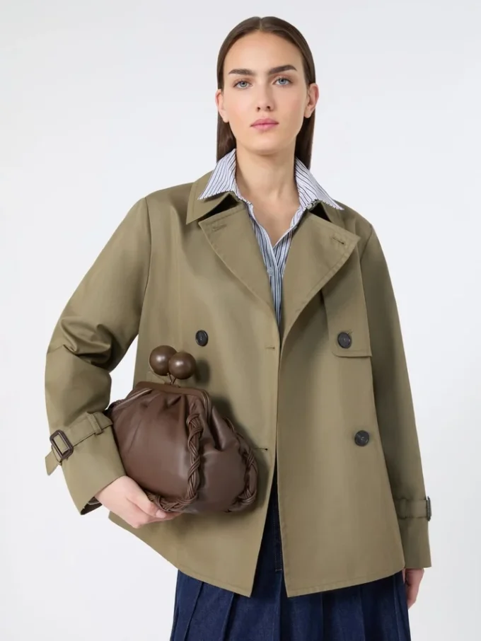 Trench corto in gabardine idrorepellente, color fango