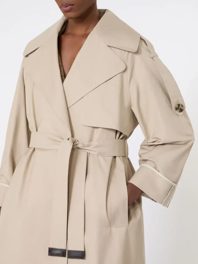 Trench oversize in twill idrorepellente, color sabbia Trench oversize in twill idrorepellente, color sabbia