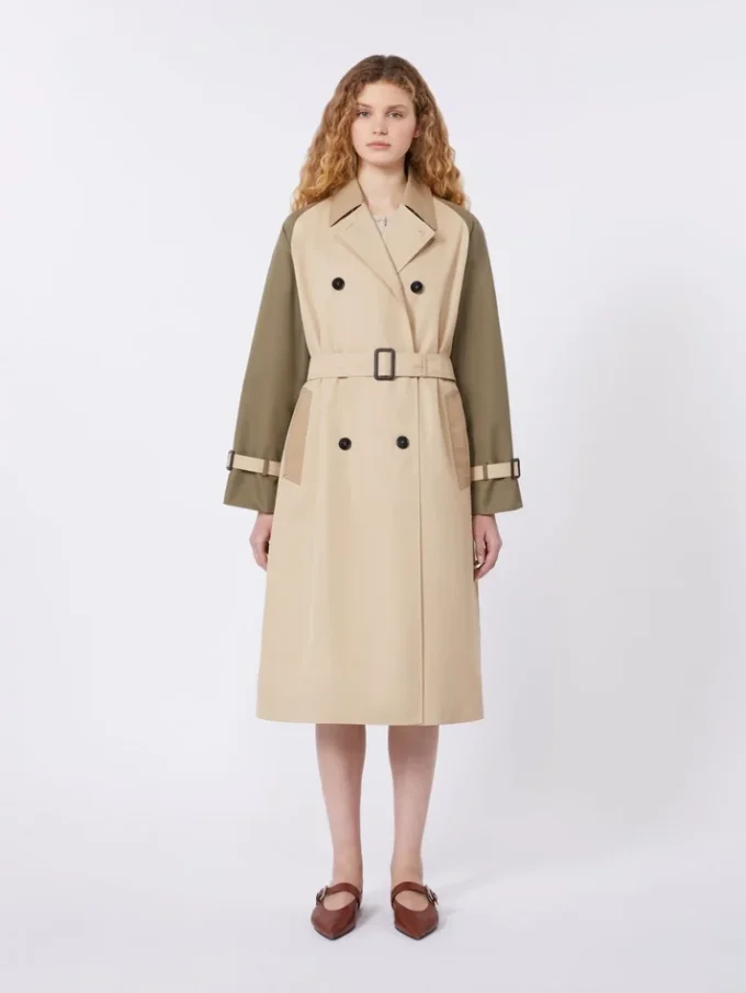 Trench reversibile in gabardine idrorepellente, beige Trench reversibile in gabardine idrorepellente, beige